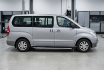 Hyundai H300, H1, Starex 2008-2020 Marchepieds BlackLine (2 pcs, aluminium) photo 2
