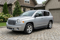 Jeep Compass 2006-2016 Marchepieds Latéraux Tayga Black (2 pcs, Aluminium) photo 1