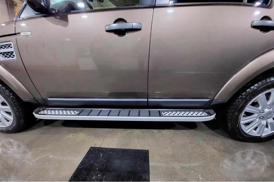 Land Rover Discovery IV 2009-2017 Marchepieds Latéraux Tayga V2 (2 pcs, Aluminium) Image