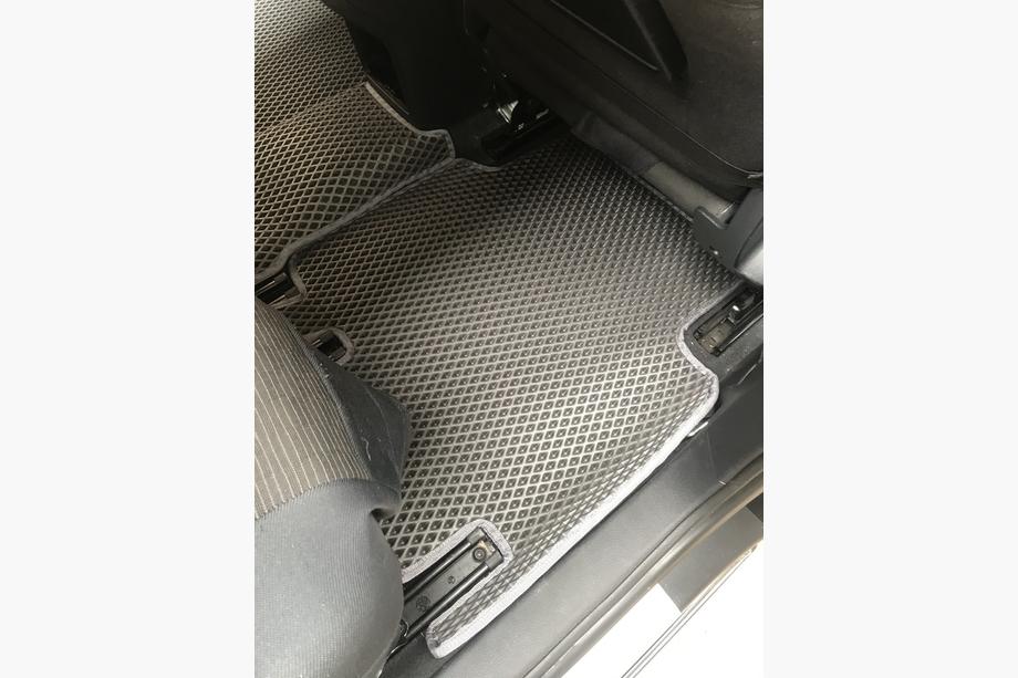 Volkswagen Sharan 2010-2023 Tapis de sol en polyuréthane (2e rangée, EVA, noir) Photo 2
