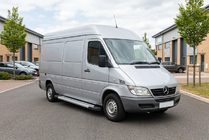 Mercedes Sprinter W901/902/903/904/905 1995–2006 Marchepieds Latéraux New Vision Grey (2 pcs, Aluminium) Empattement Moyen photo 1