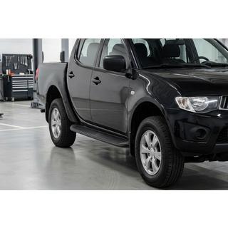 Marchepieds Latéraux Tayga Black (2 pcs, Aluminium) photo 1