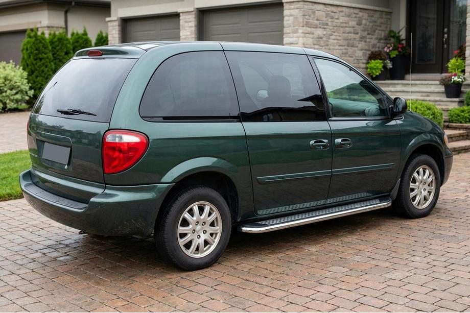 Chrysler Voyager 2001-2007 Marchepieds Latéraux Maydos V2 (2 pcs, Aluminium) Image