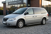 Chrysler Voyager 2001-2007 Marchepieds Latéraux BlackLine (2 pcs, Aluminium) photo 1