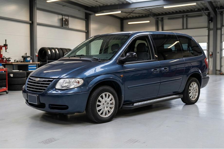 Chrysler Voyager 2001-2007 Marchepieds Latéraux New Vision Black (2 pcs, Aluminium) Image