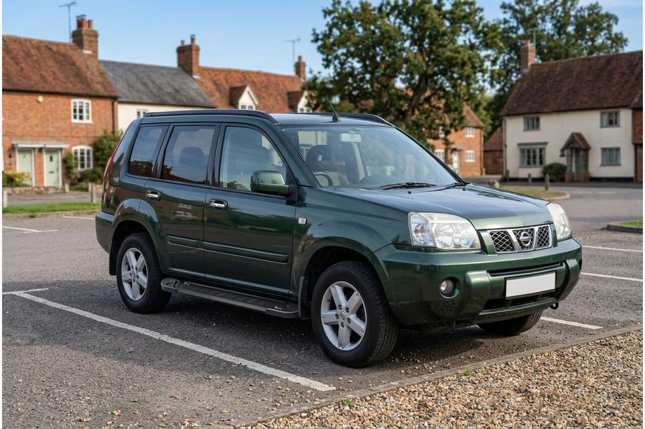 Nissan X-trail T30 2002-2007 Marchepieds Latéraux RedLine Black (2 pcs, aluminium) Image