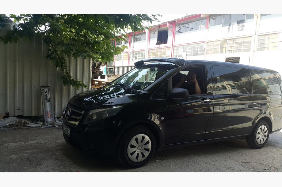 Mercedes Vito/V-class W447 2014- Visière de pare-brise (noir brillant, 5mm) Photo 3