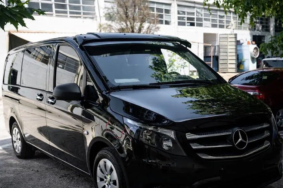 Mercedes Vito/V-class W447 2014- Visière de pare-brise (noir brillant, 5mm) Photo 1