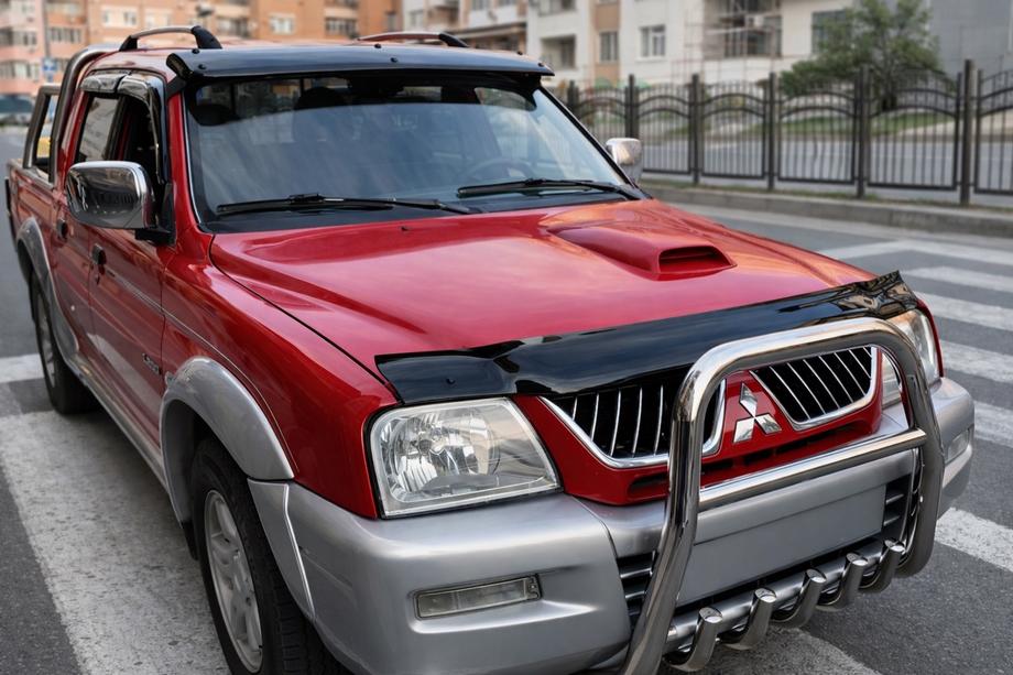 Mitsubishi L200 1996-2006 Déflecteur de capot (EuroCap) Image