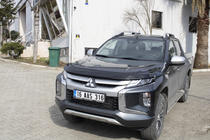 Mitsubishi L200 2015-2024 Déflecteur de capot (2019+, EuroCap) photo 11