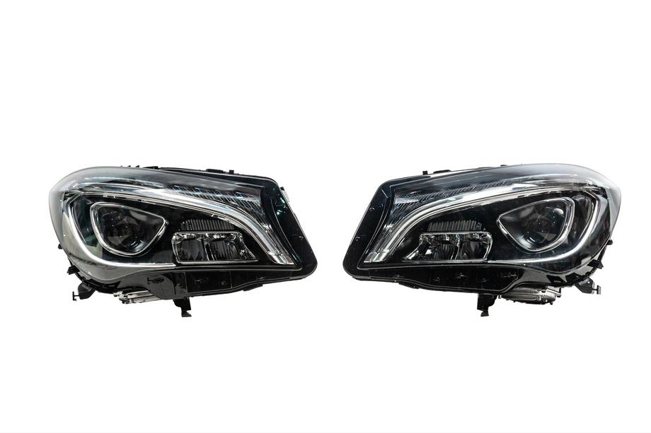 Mercedes CLA C117 2013-2019 Phares avant avec LED (2 pcs) Photo 2