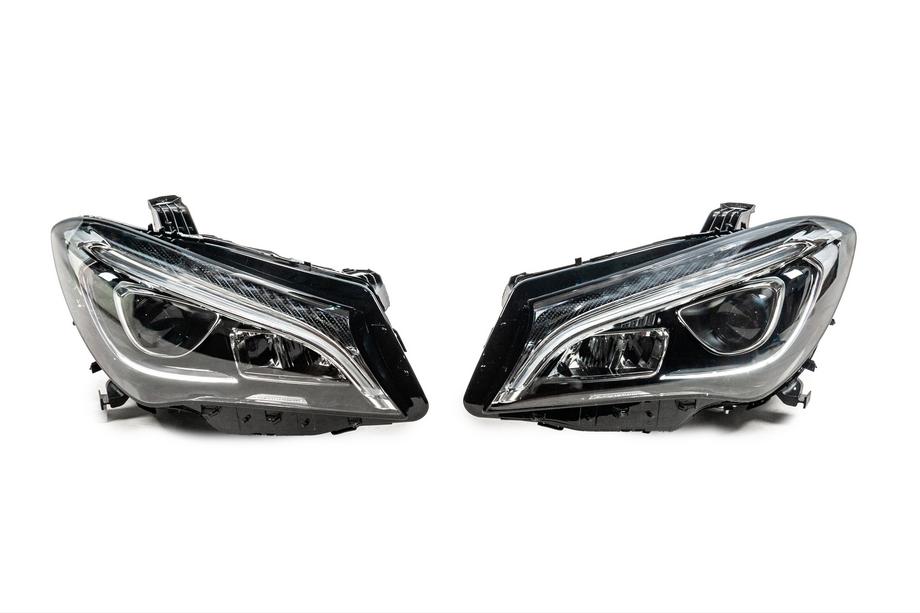 Mercedes CLA C117 2013-2019 Phares avant avec LED (2 pcs) Photo 1