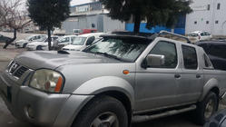 Nissan NP300 1999-2015 Visière de pare-brise (noir brillant, 5mm) photo 9