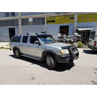 Visière de pare-brise (noir brillant, 5mm) Nissan NP300 1999-2015 photo 3