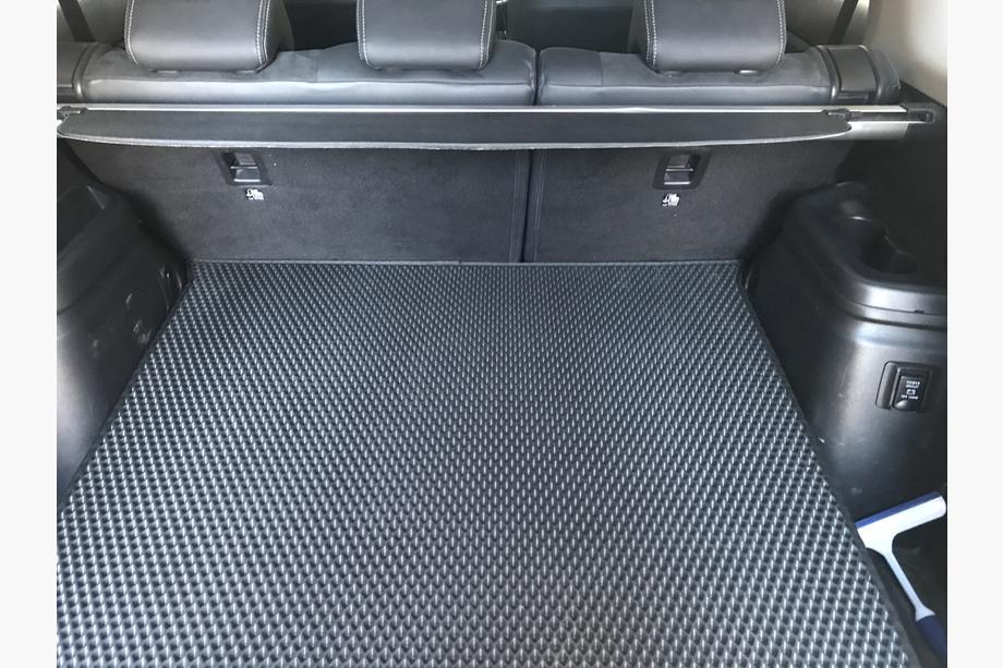 Mitsubishi Outlander 2012-2021 Tapis de coffre P-HEV EVA (Noir) Photo 3