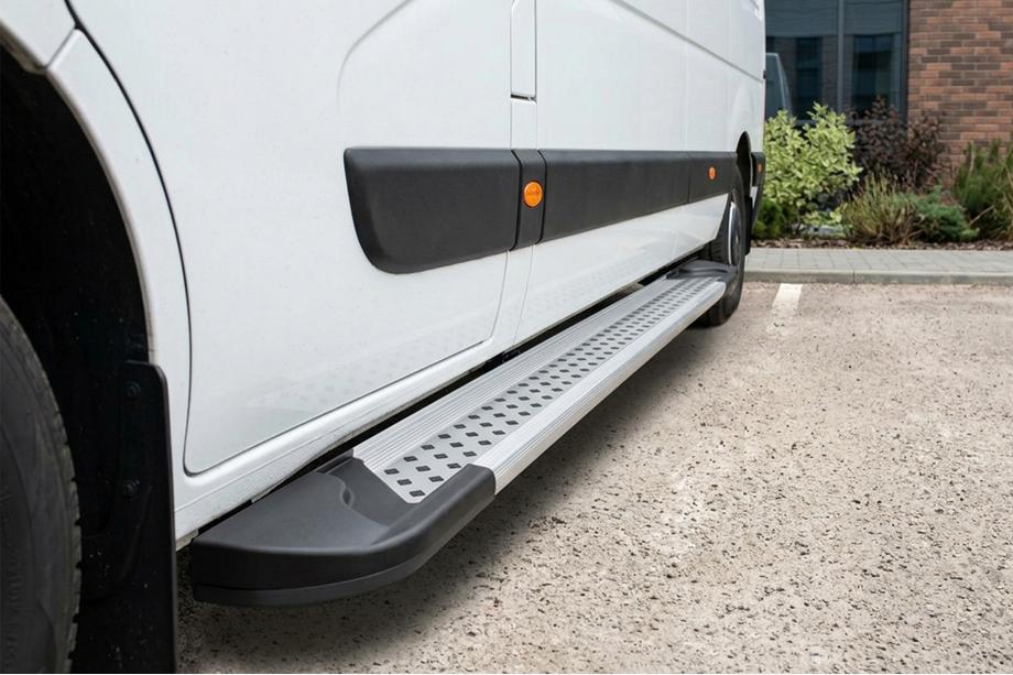 Renault Master 2011-2023 Marchepieds Latéraux New Vision Grey (2 pcs, Aluminium) Image
