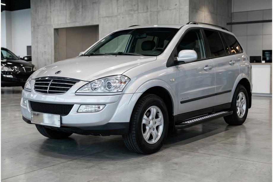 SsangYong Kyron 2005-2014 Marchepieds Latéraux New Vision Black (2 pcs, aluminium) Image