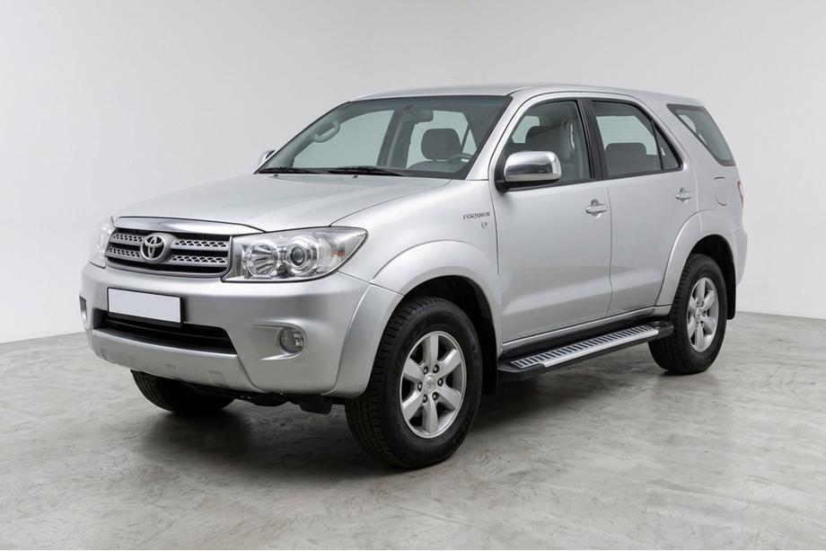 Toyota Fortuner 2006-2015 Marchepieds Line (2 pcs, Aluminium) Image
