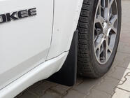 Jeep Grand Cherokee WK2 2010-2021 Bavettes Premium (4 pcs) photo 1