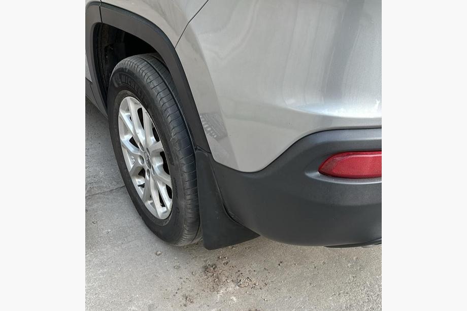 Jeep Cherokee KL 2013- Bavettes Premium d'Origine (2013-2019, 4 pcs) Photo 1