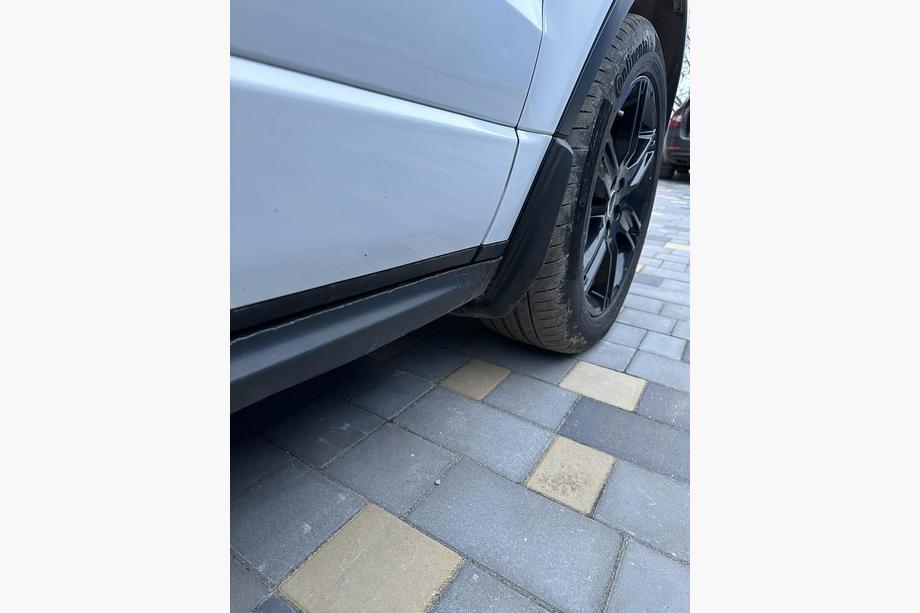 Range Rover Evoque 2012-2018 Bavettes d'origine Premium Dynamic (4 pcs) Photo 4