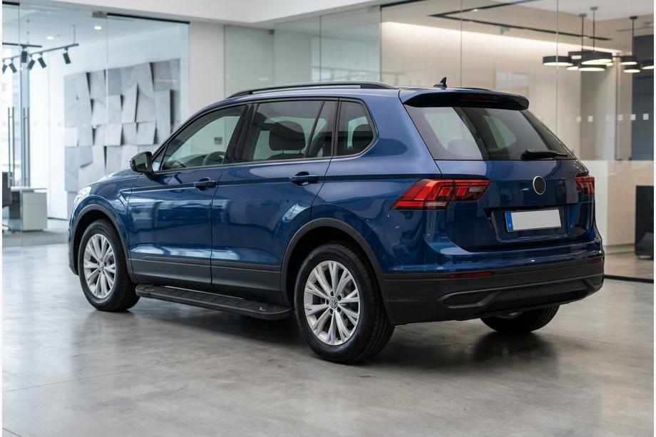 Volkswagen Tiguan 2016-2023 Marchepieds Latéraux RedLine Black (2 pcs, Aluminium) Photo 1