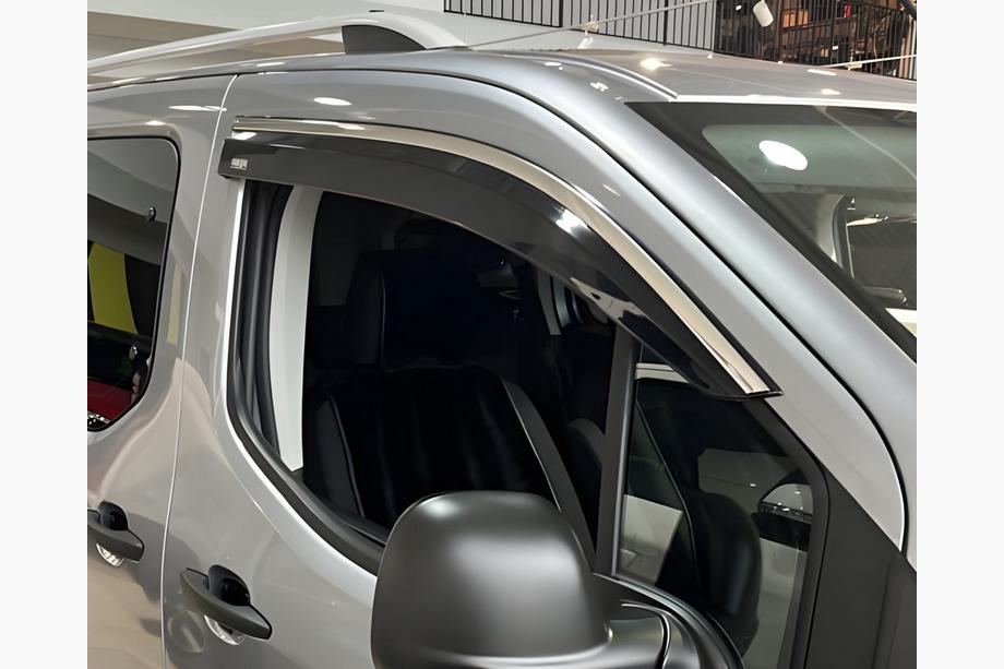 Opel Combo 2019- Deflecteurs de Vitres avec Moulure Chromee (2 pcs, Niken) Image