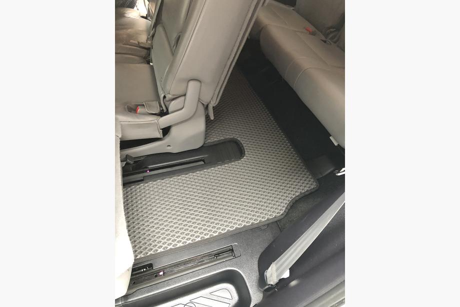Toyota Sequoia 2007-2022 Tapis de sol en polyuréthane 3 rangées (EVA, noir) Rang du milieu - Accoudoir Photo 17
