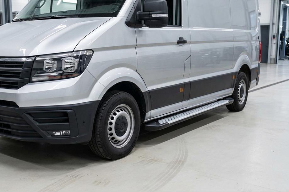 Volkswagen Crafter 2016- Marchepieds latéraux Allmond Grey (2 pcs, aluminium) Long/ExtraLong Image