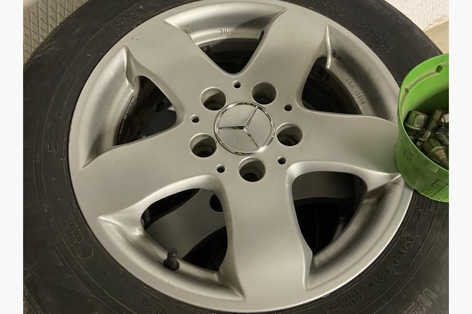 Mercedes-Benz Caches moyeux 75/71 mm sans anneau (4 pcs, gris) Photo 2