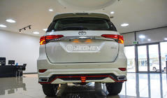Toyota Fortuner 2015- Kit carrosserie Lexus-TRD V2 (pour 2015-2020) photo 3