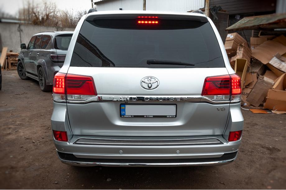 Toyota Land Cruiser 200 2007-2021 Kit carrosserie 2016-2021 (Executive 2021) Blanc Photo 9