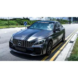 Kit carrosserie avec pare-chocs arrière complet (design Black Mamba C63GT)