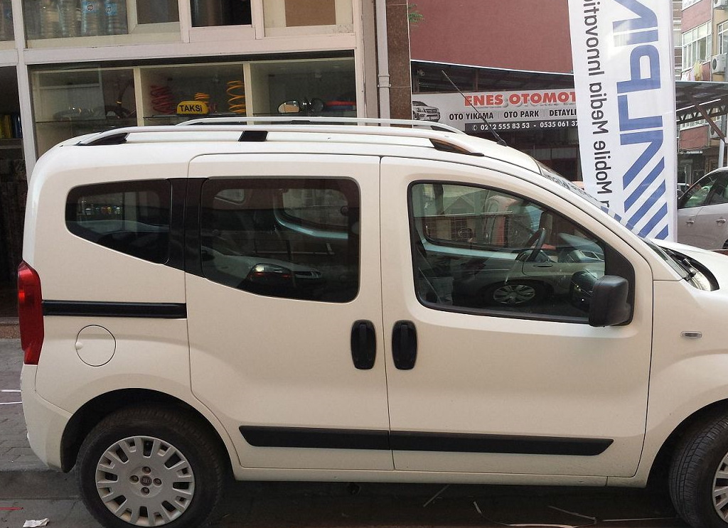 Barres de toit pour Peugeot Bipper