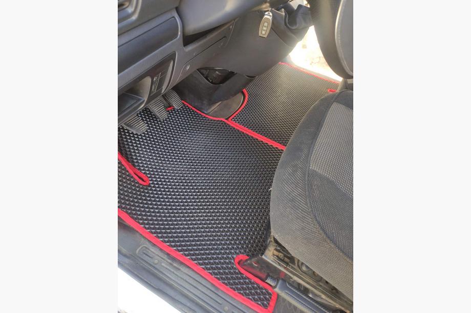 Citroen Jumpy 1996-2007 Tapis de sol EVA (noirs) Image