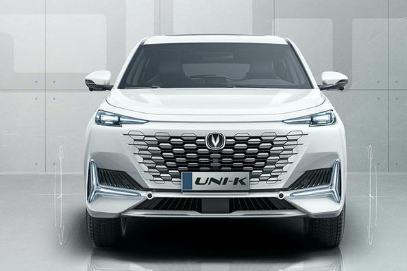 Les Chinois se préparent à la présentation d’un nouveau crossover Changan Uni-K
