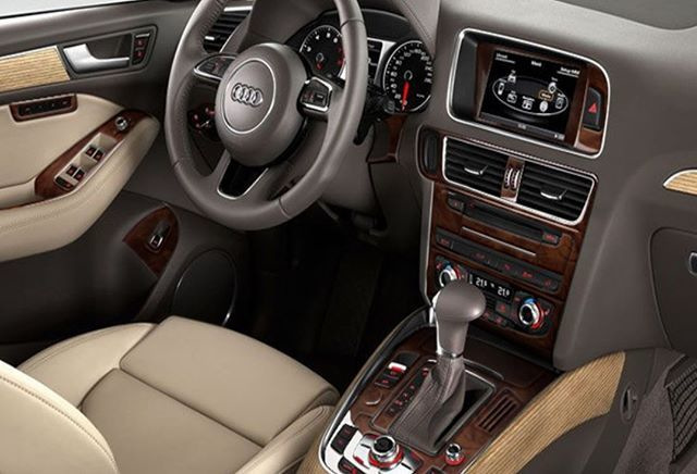 Doublure décorative à l’intérieur de la voiture
