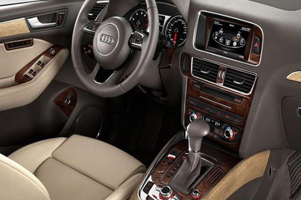 Doublure décorative à l’intérieur de la voiture