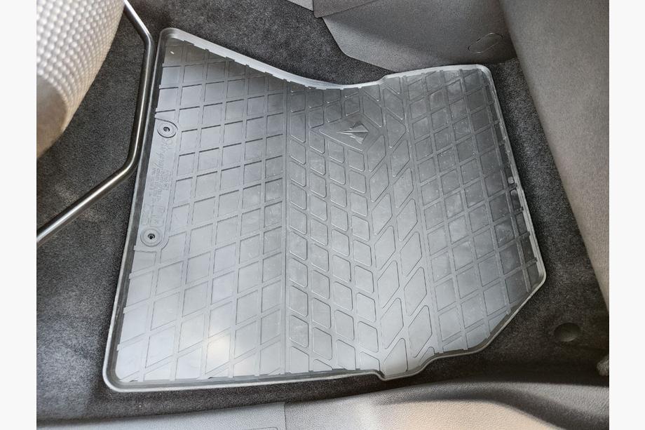 Citroen Berlingo/Multispace 2018- Tapis en caoutchouc Stingray (4 pcs, clip CP2) Photo 2