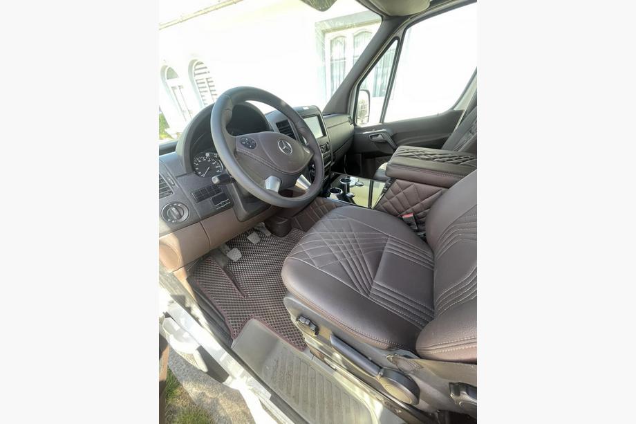 Mercedes Sprinter W906 2006–2018 Tapis de sol EVA V1 (marron) Image