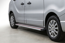 Renault Trafic 2015- Marchepieds Latéraux Maya Rouge-Gris (2 pcs, Aluminium) Empattement long photo 1