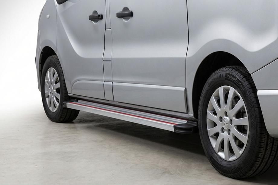 Renault Trafic 2015- Marchepieds Latéraux Maya Rouge-Gris (2 pcs, Aluminium) Empattement long Image