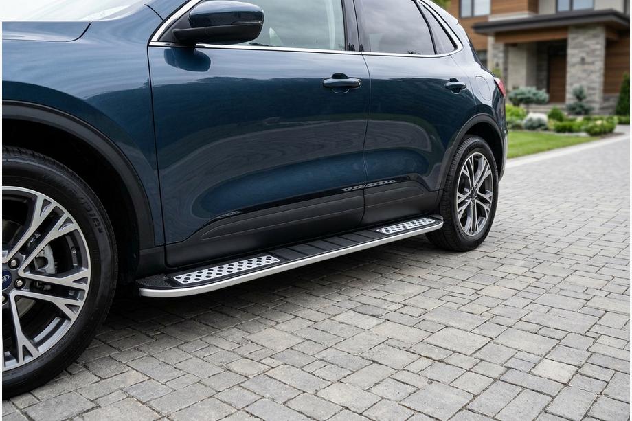 Ford Kuga/Escape 2019- Marchepieds Latéraux Tayga V2 (2 pcs, Aluminium) Image