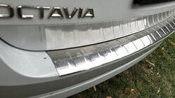 Skoda Octavia IV A8 2020- Protection de pare-chocs arrière Carmos (SW, inox) photo 1