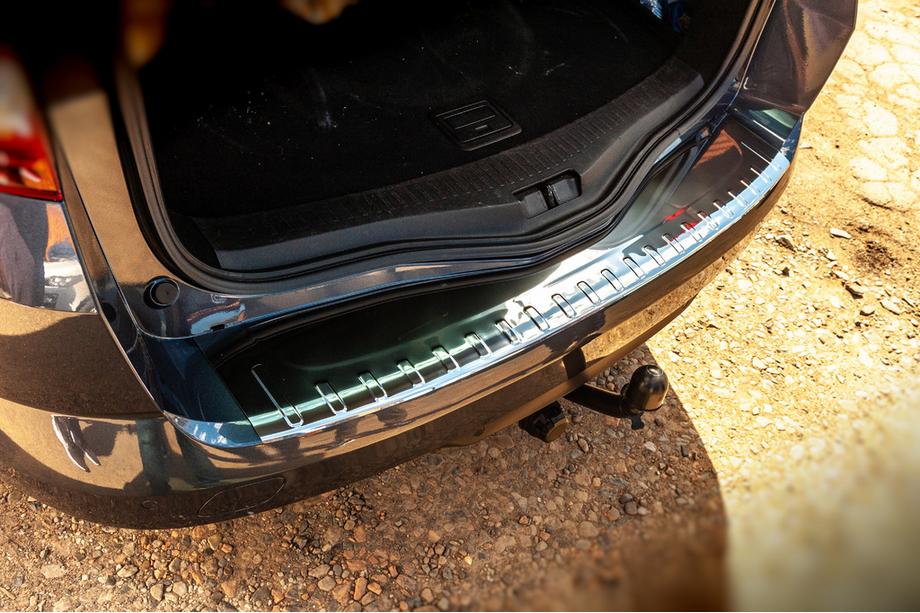 Renault Megane IV 2016-2025 Protection de pare-chocs arrière Carmos (SW, inox) Image