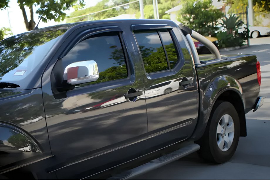 Nissan Navara 2006-2015 Déflecteurs de Fenêtre (4 pcs, HIC) Image