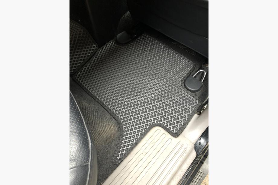 Mitsubishi Pajero Sport 2008-2015 Tapis de sol EVA (noirs) Photo 5