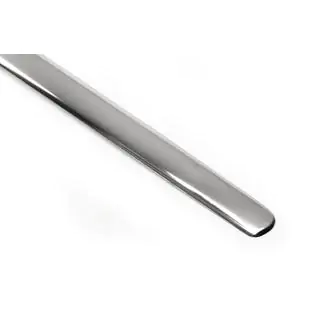 Baguette de coffre au-dessus de la plaque d'immatriculation (inox) photo 3
