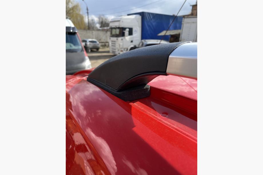 Ford Connect 2014-2021 Barres de Toit Chromées Standard, pieds en plastique Photo 13