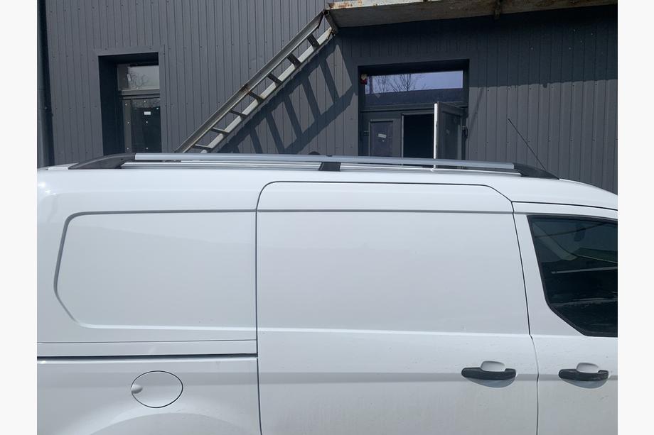 Ford Connect 2014-2021 Barres de Toit Chromées Standard, pieds en plastique Photo 4